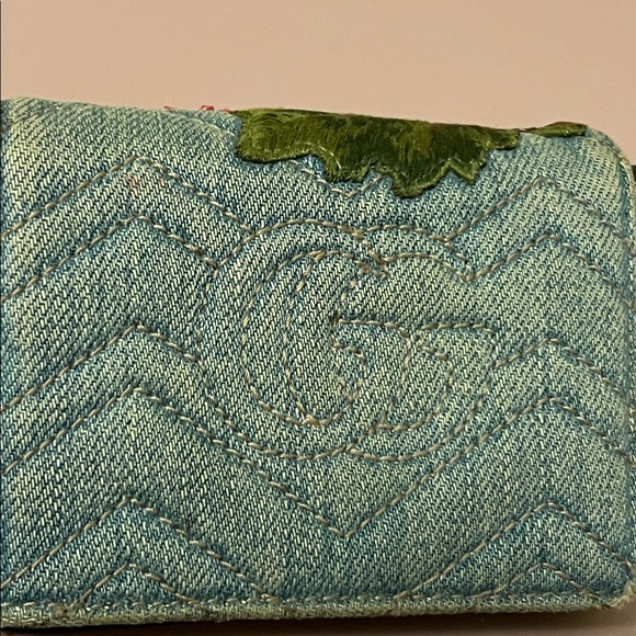 Gucci Floral Embroidered Denim Wallet - Picture 5 of 15